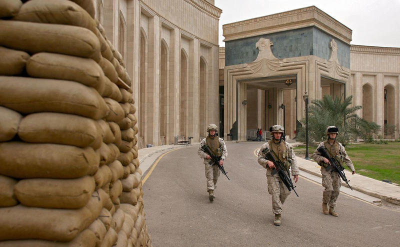 Госдеп предписал некоторым сотрудникам покинуть посольство в Багдаде