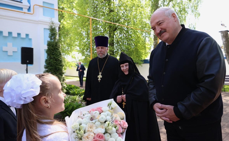 Лукашенко понадеялся на обретение в мае мира у «братского народа»