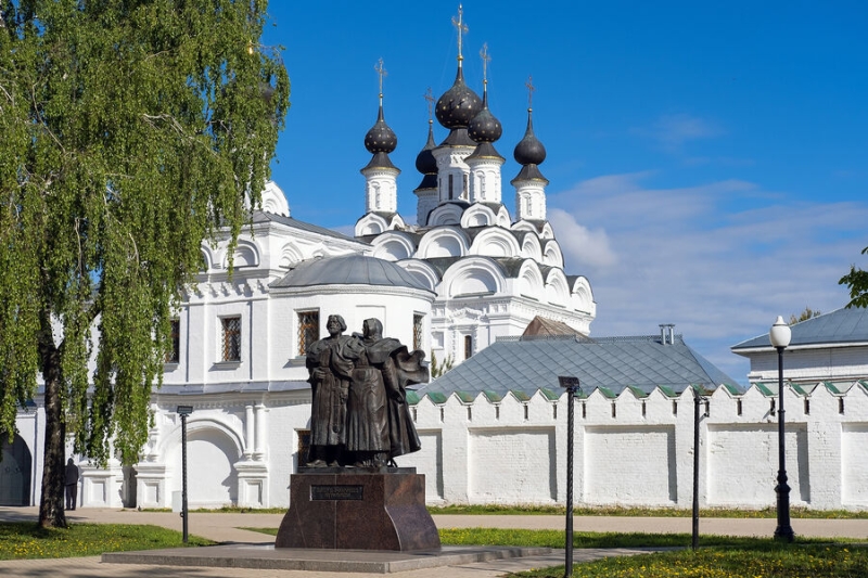 День любви, семьи и верности: когда отмечается, история и традиции праздника